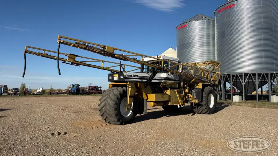 1996 TerraGator 1903 Self-Propelled Sprayer