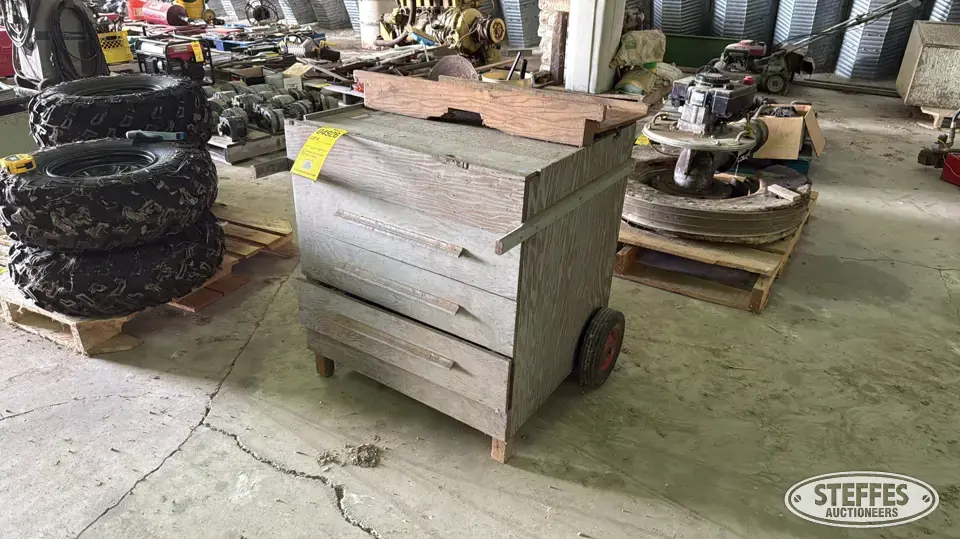 Tool cart & tools General Tools and Shop Supply
