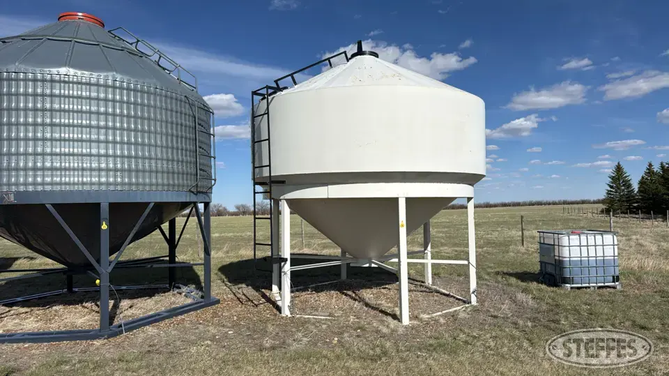 Westeel hopper bin