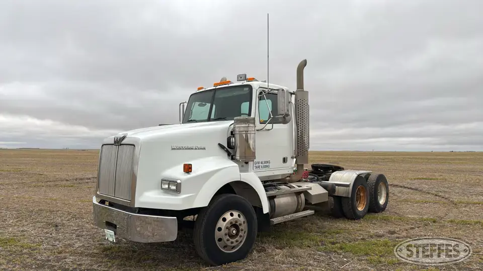 2010 Western Star 4900 Conventional Truck without Sleeper