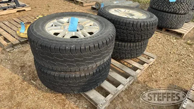 (4) Sailun Terramax 275/65R18 tires