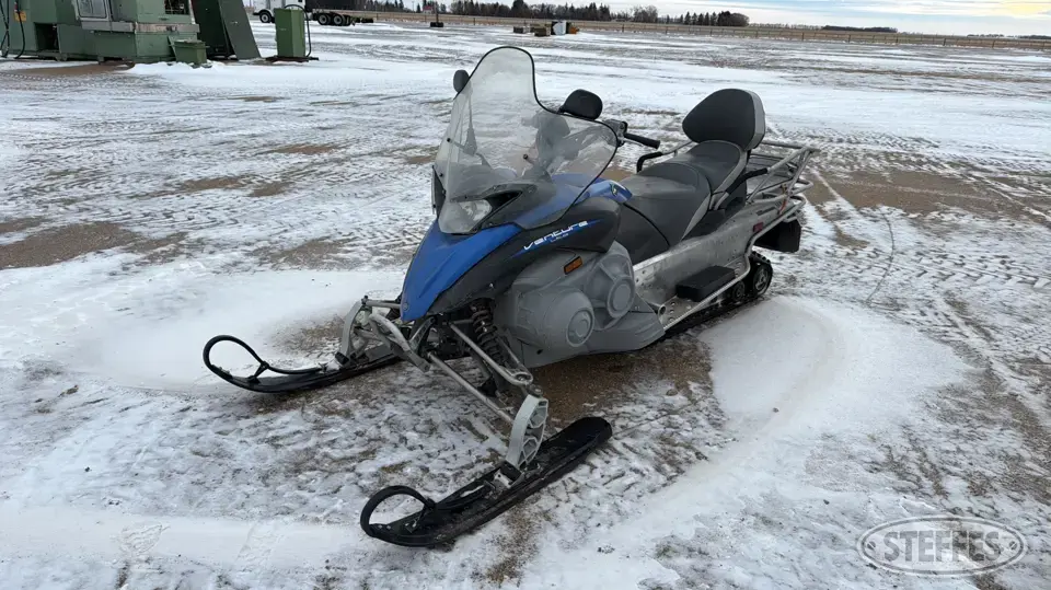 2006 Yamaha Venture Lite Snowmobile