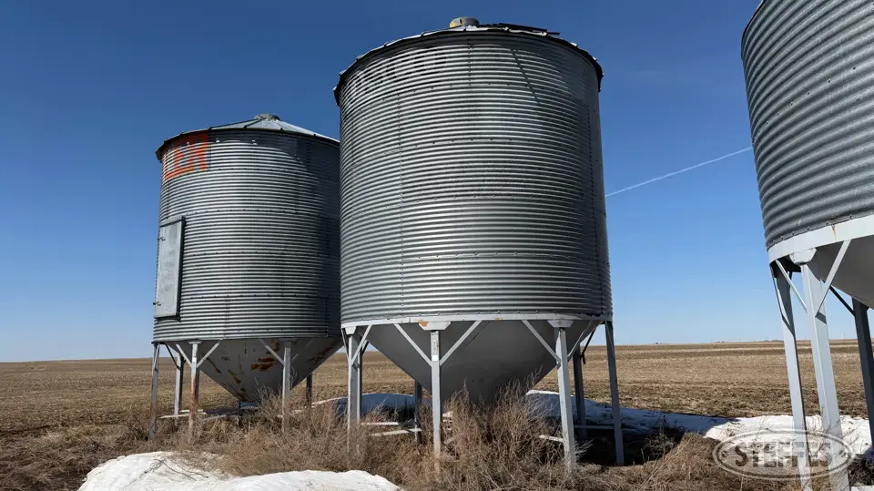 Rosco hopper bin