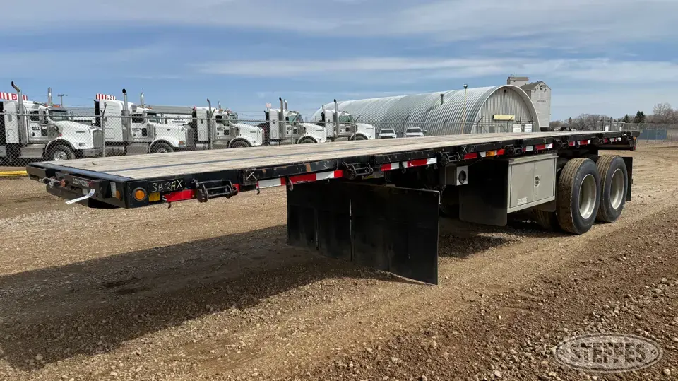 2013 Lode King Super-B Semi Flatbed Trailer