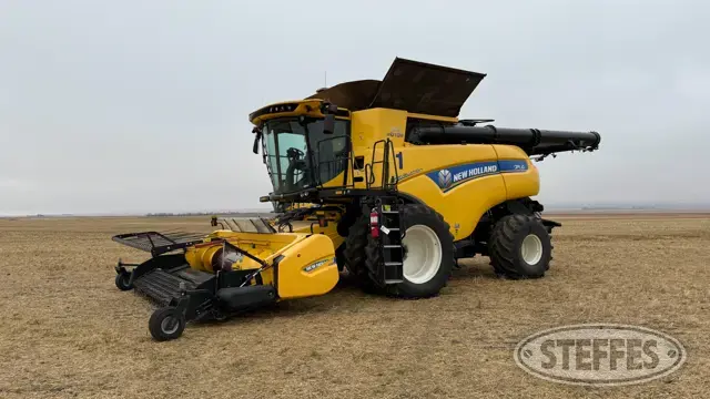 2018 New Holland CR8.90