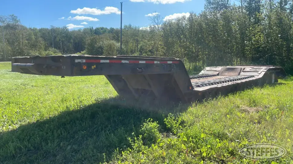 1975 DeCap Detachable RGN Trailer