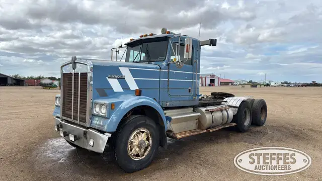 1985 Kenworth W900