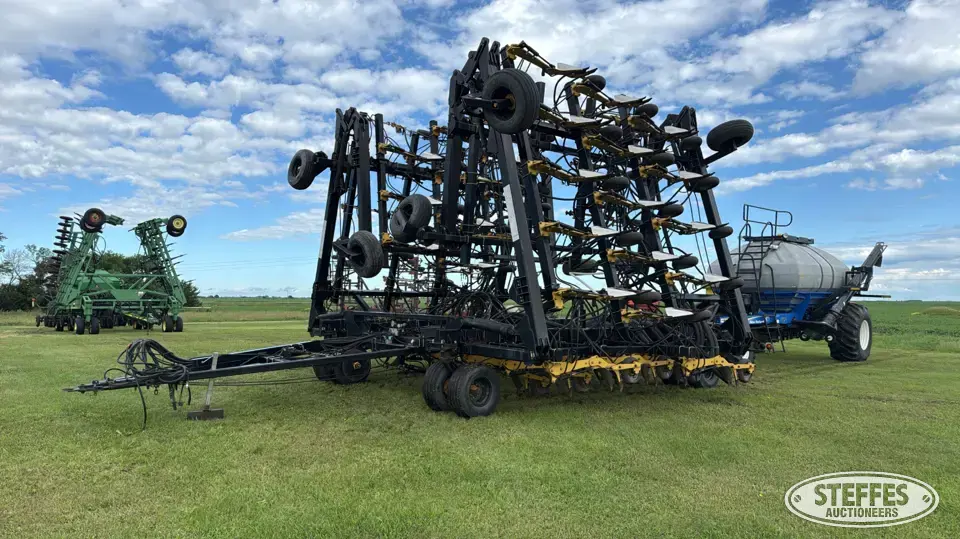 2011 SeedMaster 72-12 Air Drills and Air Seeder
