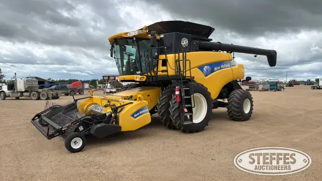 2010 New Holland CR9070