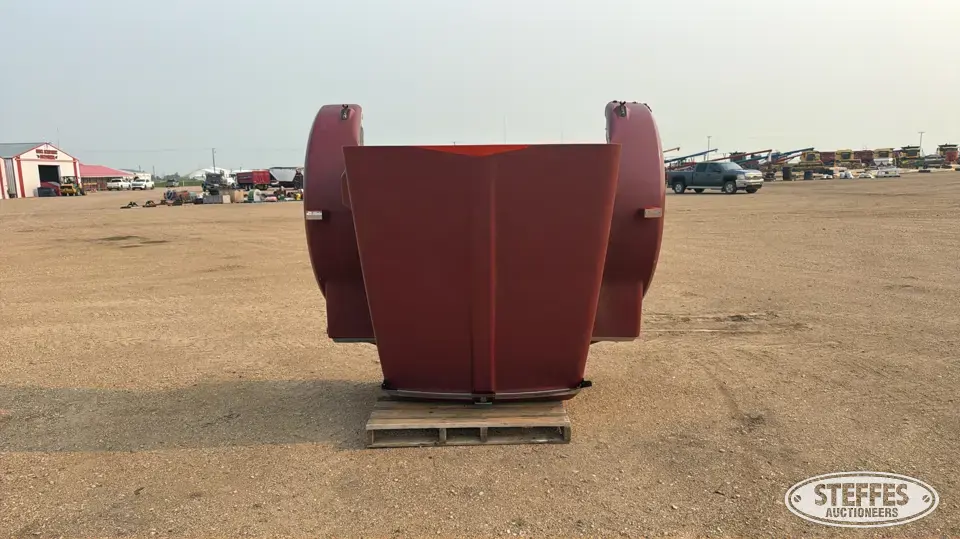 1991 Kenworth T800 hood Truck-Trailer Part