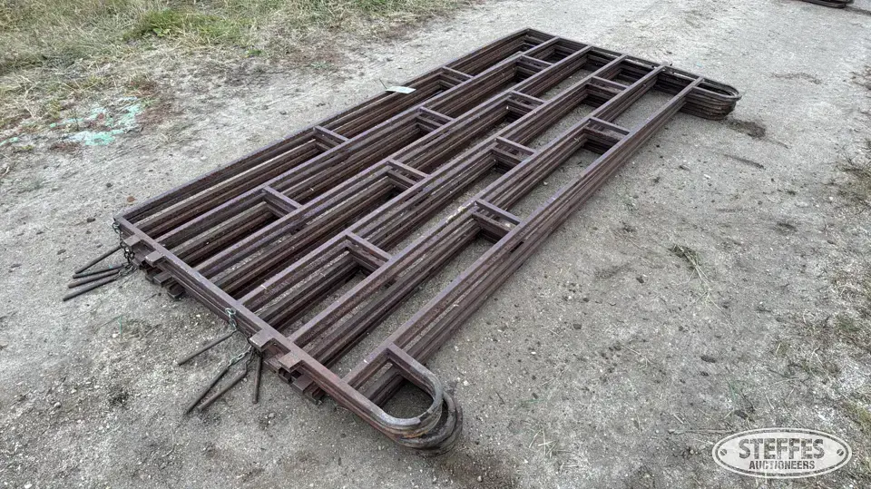 (6) Livestock panels Livestock Equipment-Other