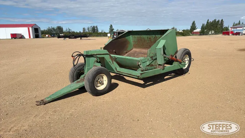 Crown 600 Pull Scraper