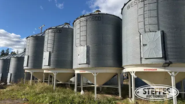 Westeel-Rosco hopper bin