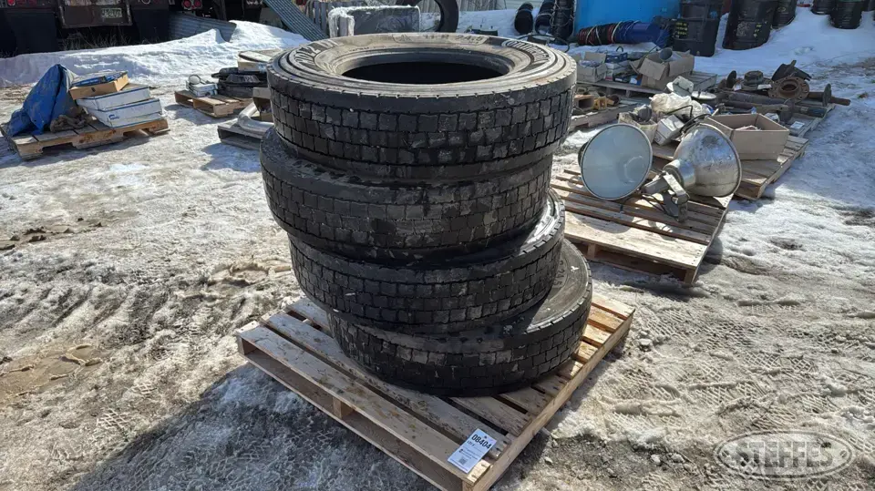 (4) Continental HDL2 DL 11R24.5 tires Truck Tire