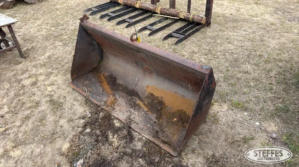 Loader bucket Tractor Loaders and Attachment