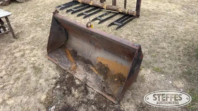 Loader bucket