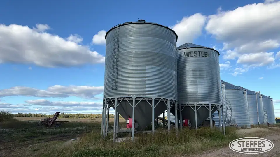 Westeel hopper bin