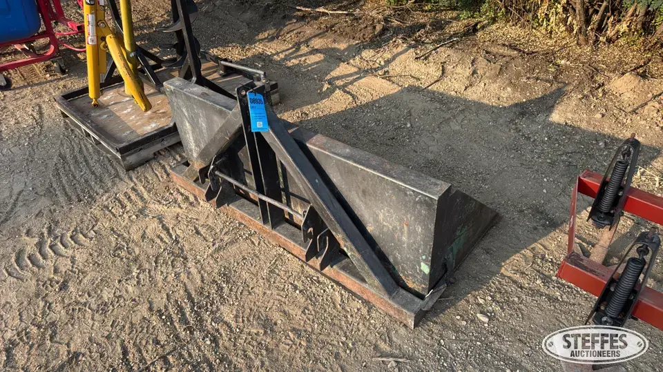 3 pt. bucket Farm Support Item