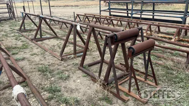 Pipe rollers & stands