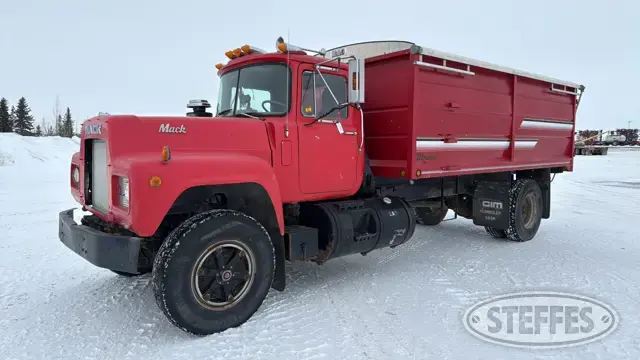 1985 Mack R685T