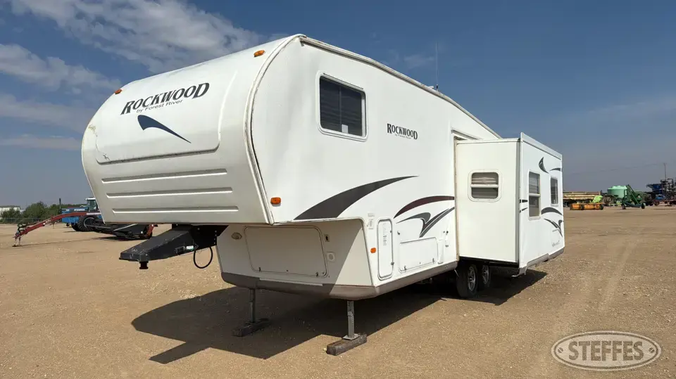 2005 Forest River Rockwood RLF8285SS Camper