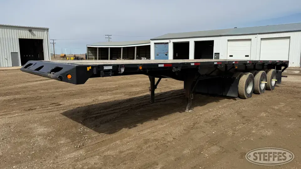 2009 Lode King Semi Flatbed Trailer