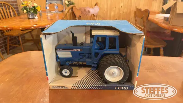 Ford TW-25 toy tractor