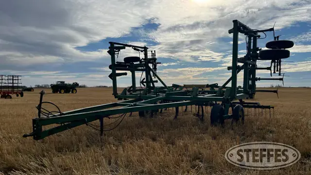 John Deere 1600