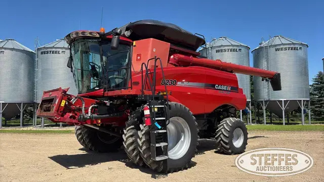 2014 Case IH 8230