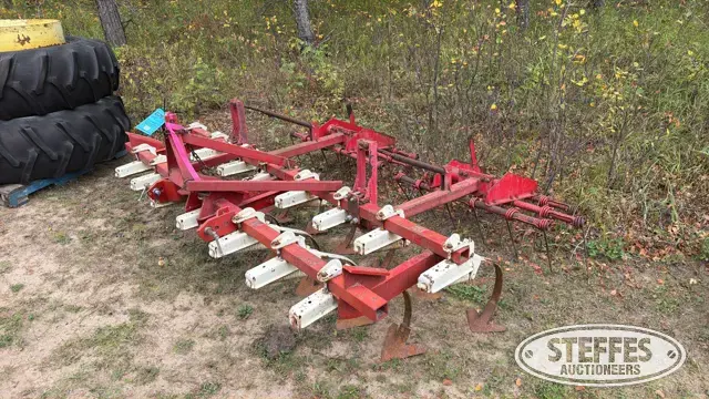 Field cultivator