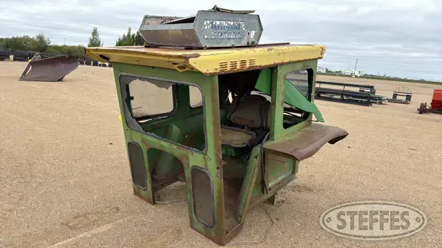 John Deere 4020 tractor cab