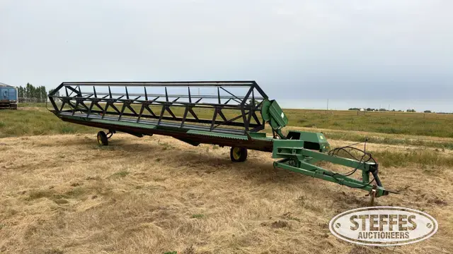 John Deere 590