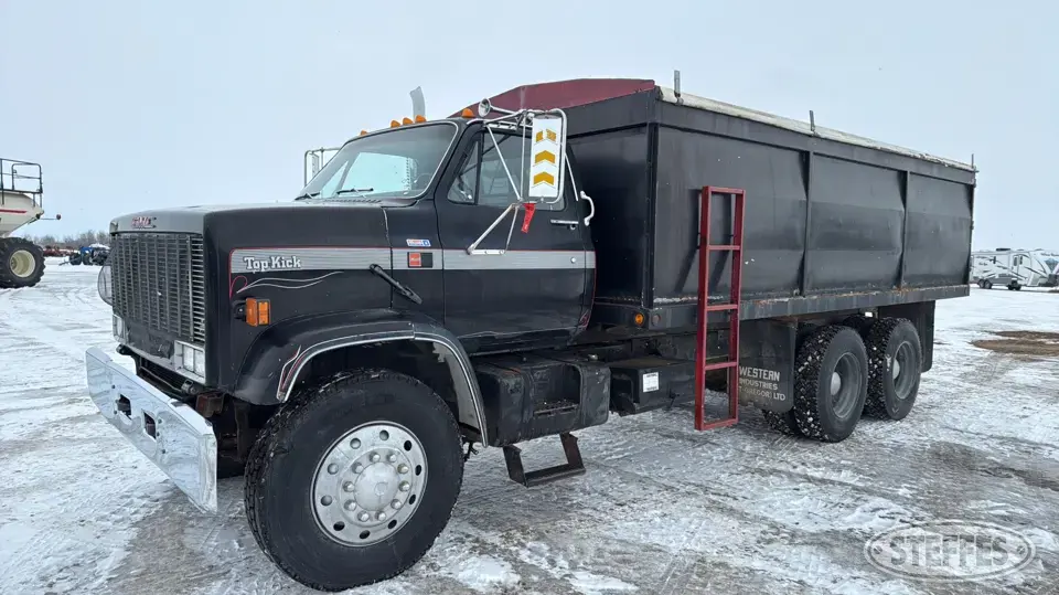 1988 GMC TopKick 7000 Sierra Classic Tandem Boxed Truck