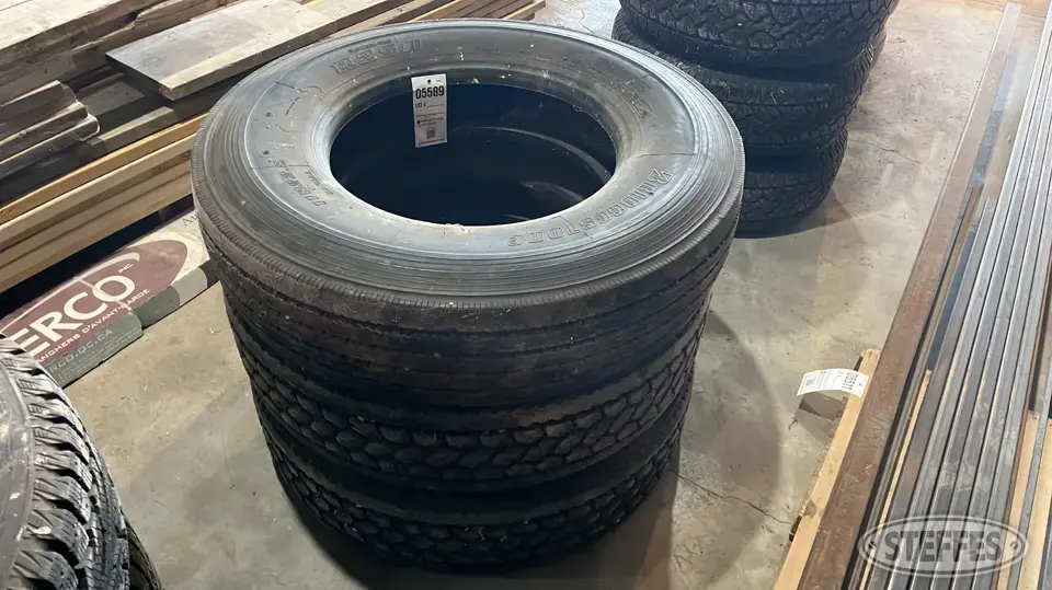 (3) Bridgestone 11R22.5 tires Truck Tire