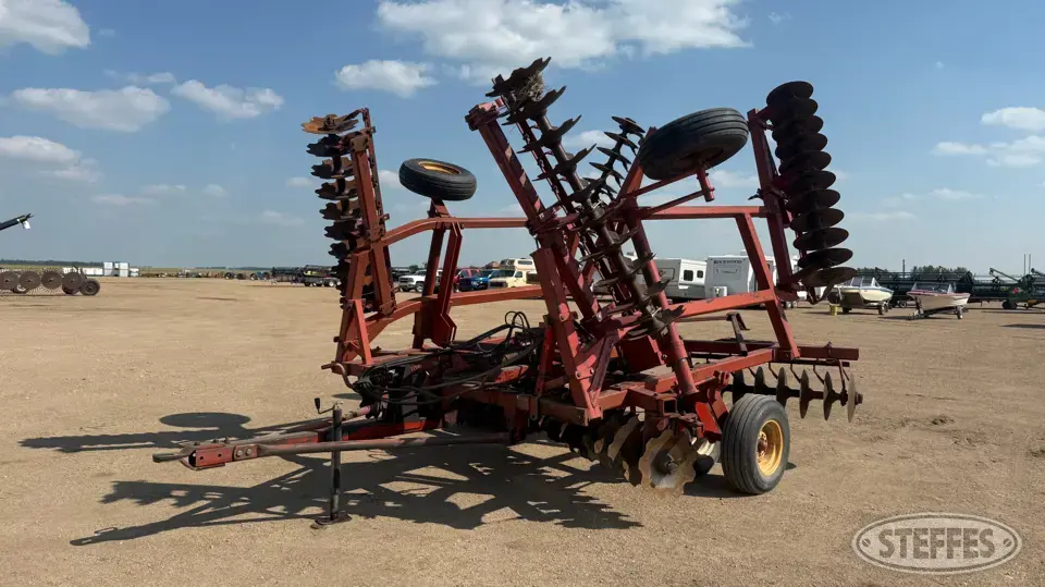 Massey Ferguson 820 Disc