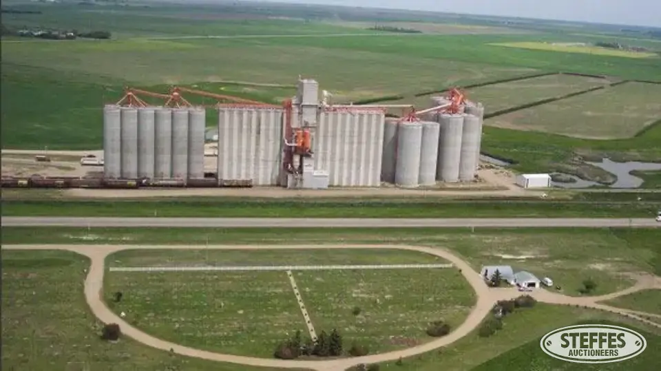 (1) 5,000 bu. Grain Condo