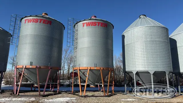 Twister hopper bin