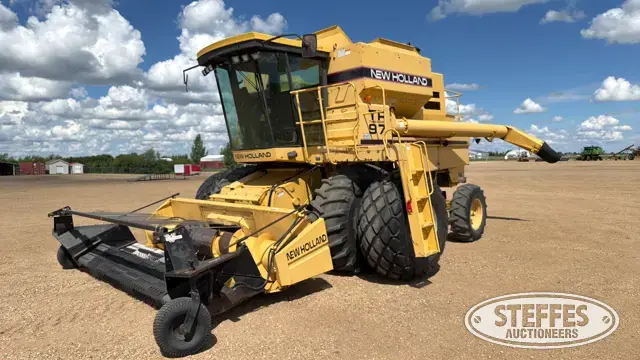 1994 New Holland TR97