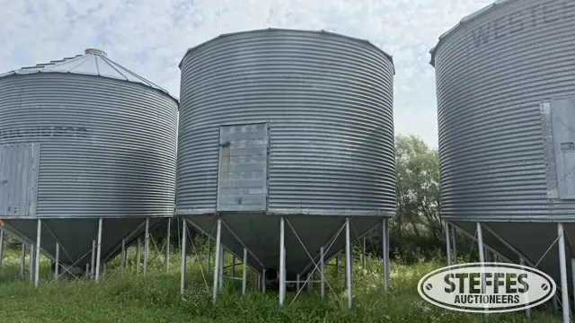 Westeel-Rosco hopper bin