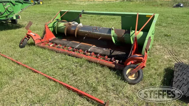 John Deere 212