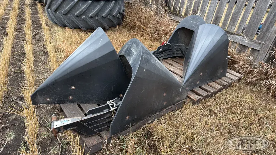 (4) E-Kay crop dividers Ag Equipment Part