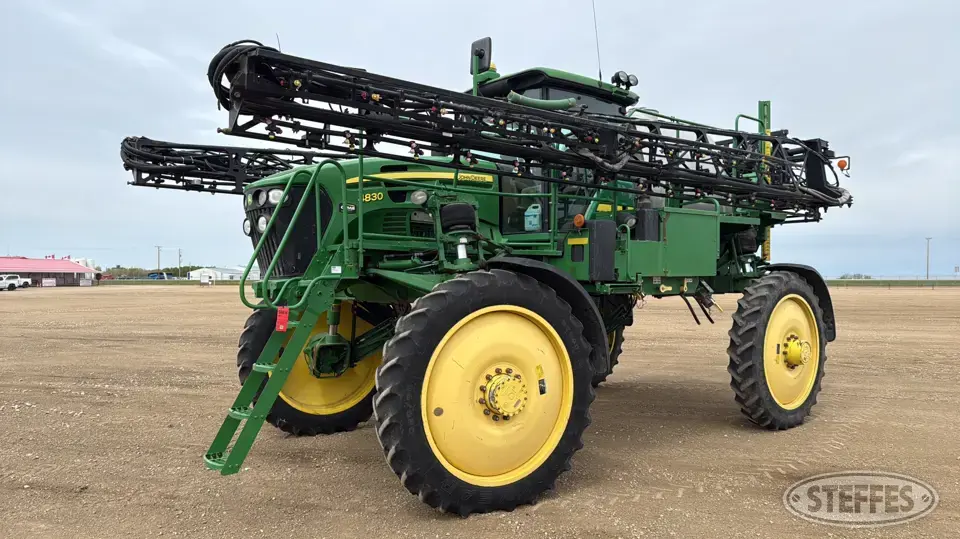 2012 John Deere 4830 Self-Propelled Sprayer