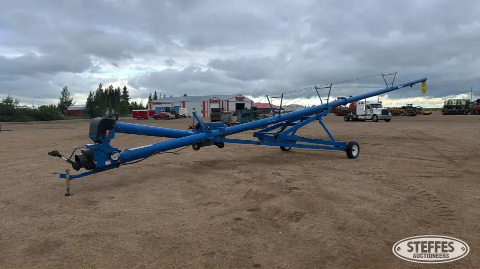 2005 Brandt 1070 Swing Hopper Auger