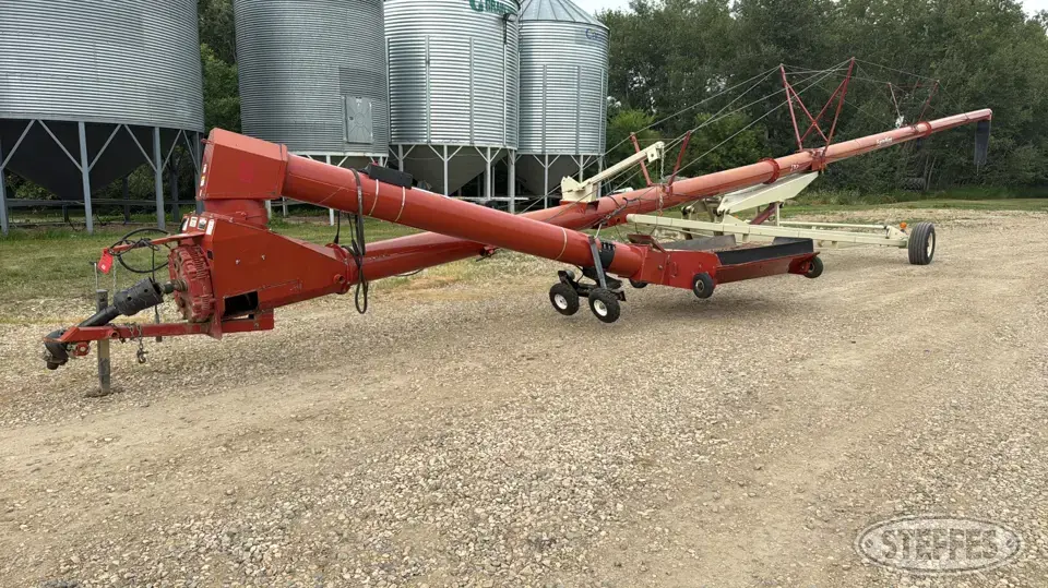 Farm King 1385 Swing Hopper Auger