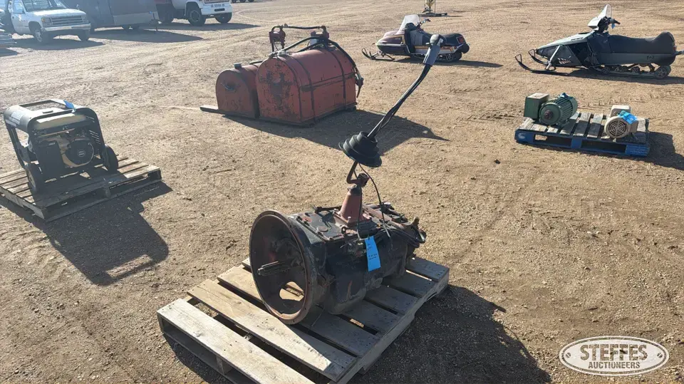 Eaton Fuller Roadranger transmission Truck-Trailer Part