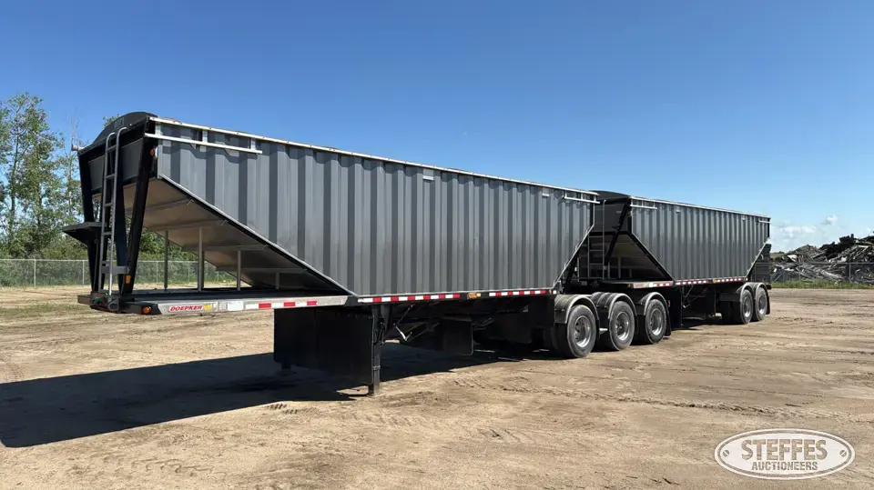 2015 Doepker Super B Hopper Bottom Trailer