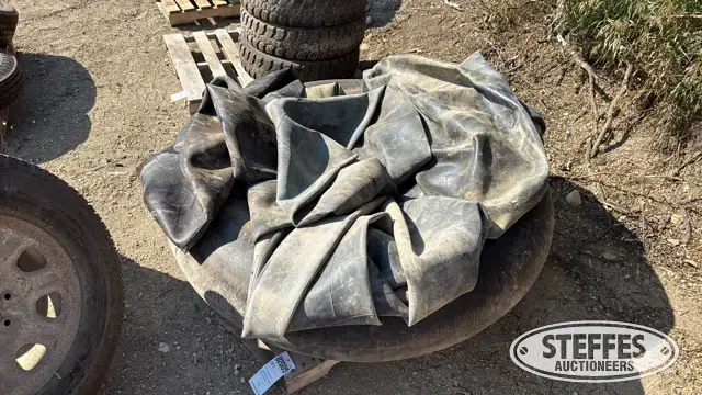 (4) Tractor tire tubes