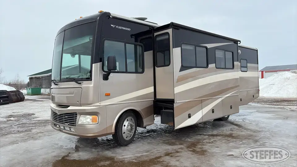 2007 Fleetwood Boulder Motorhome