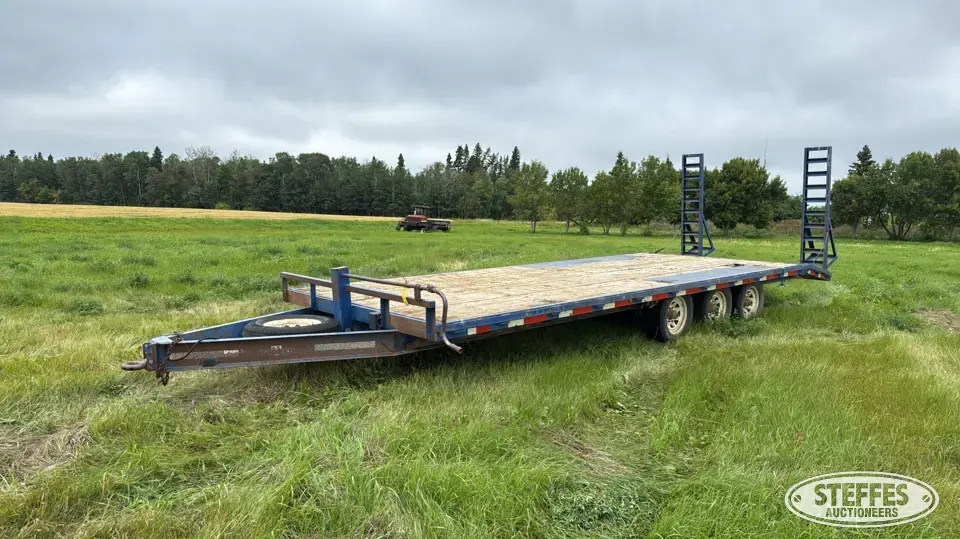 Tri-axle equipment trailer Flatbed Trailer