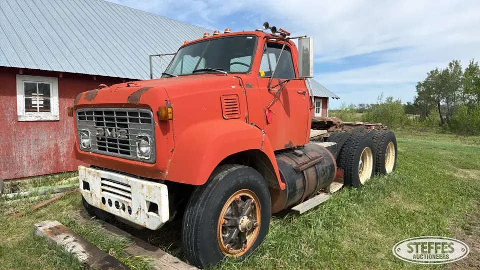 1977 GMC 8500 Conventional Truck without Sleeper